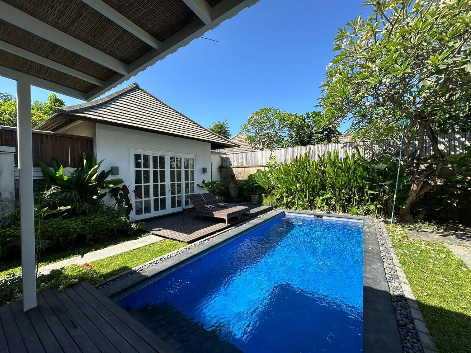 Villa Alam Biru II Санур Экстерьер фото